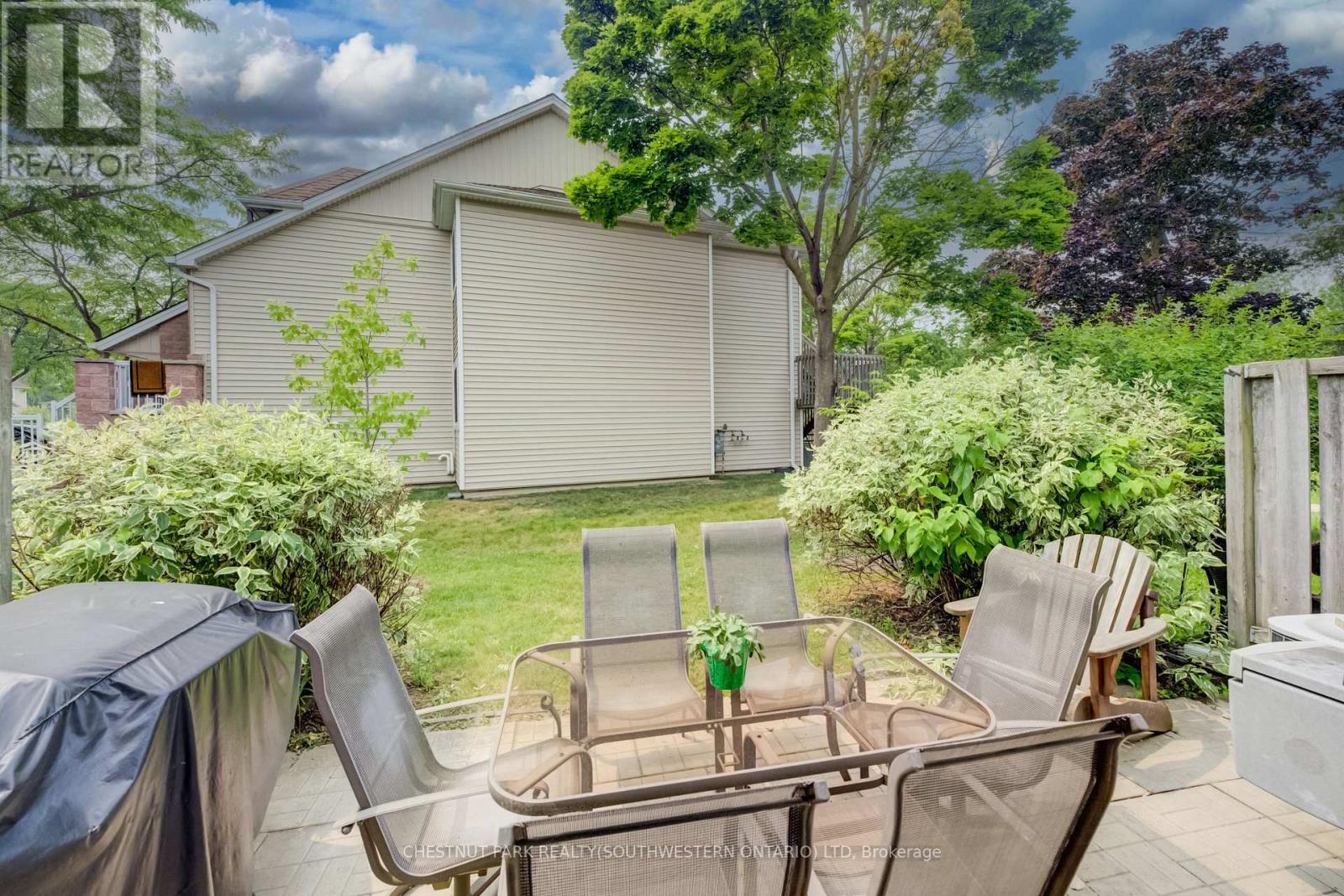 #11 210 HIGHLAND CRESCENT - Image 31