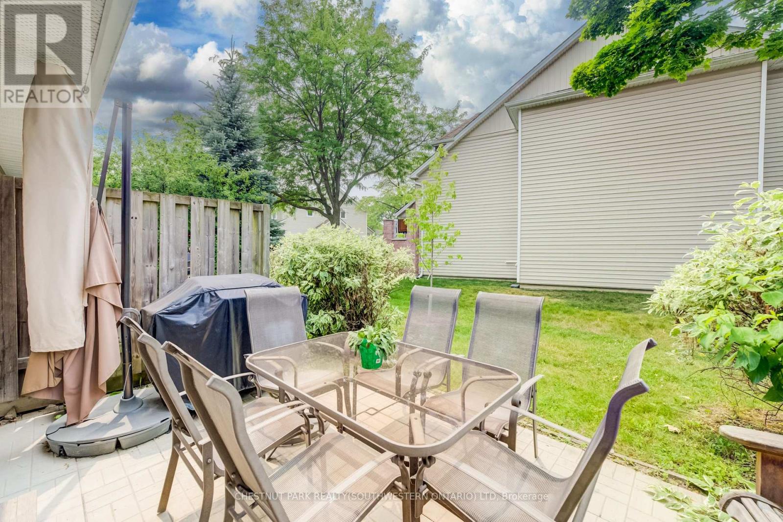 #11 210 HIGHLAND CRESCENT - 31