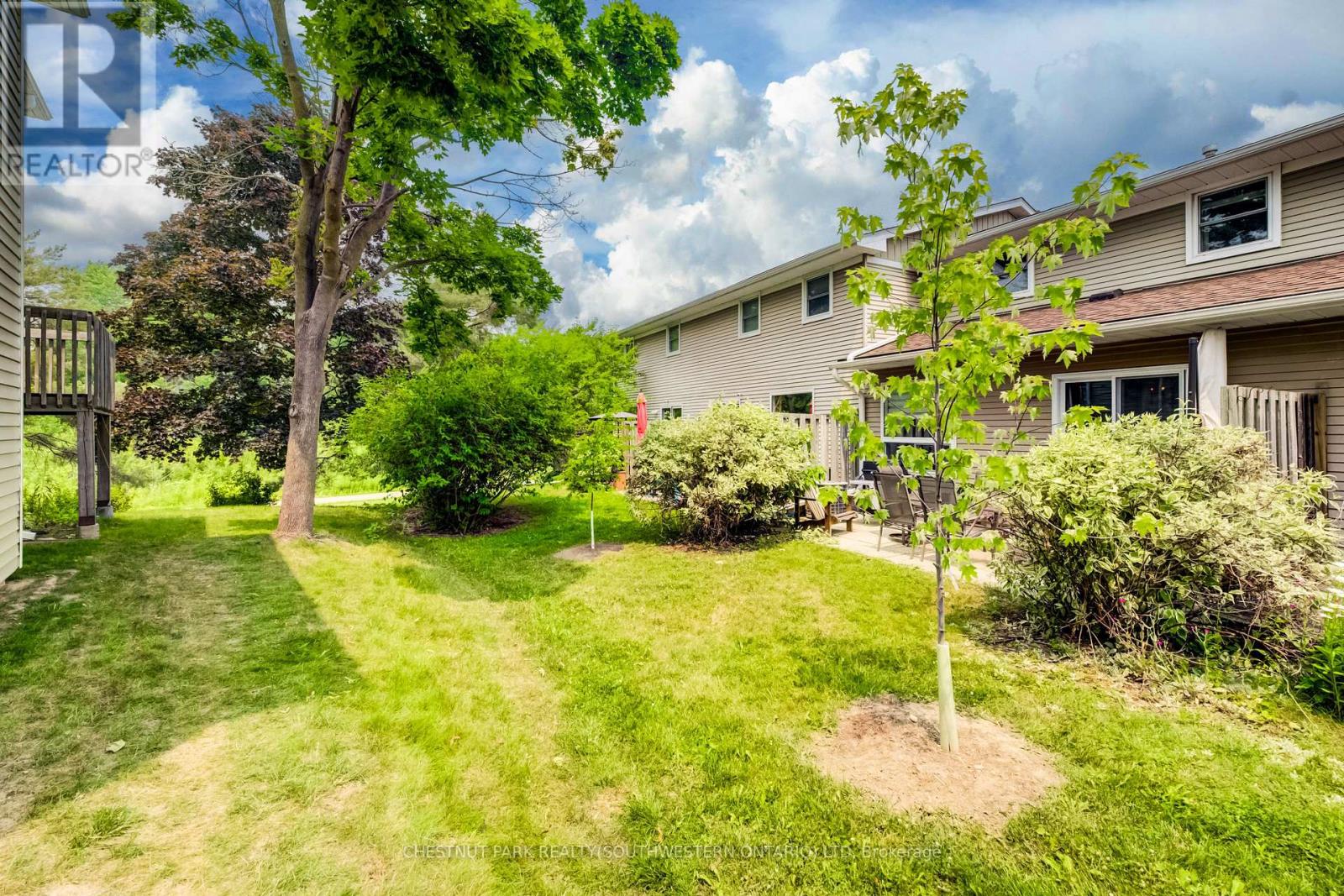 #11 210 HIGHLAND CRESCENT - 34