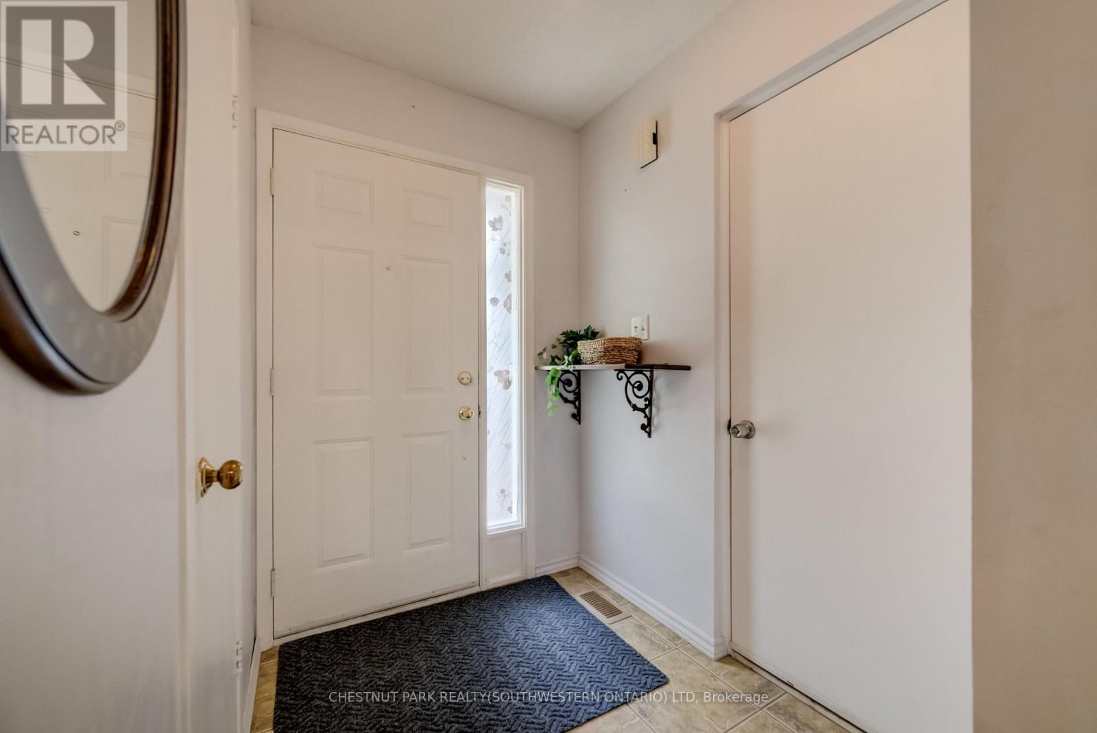 #11 210 HIGHLAND CRESCENT - 4