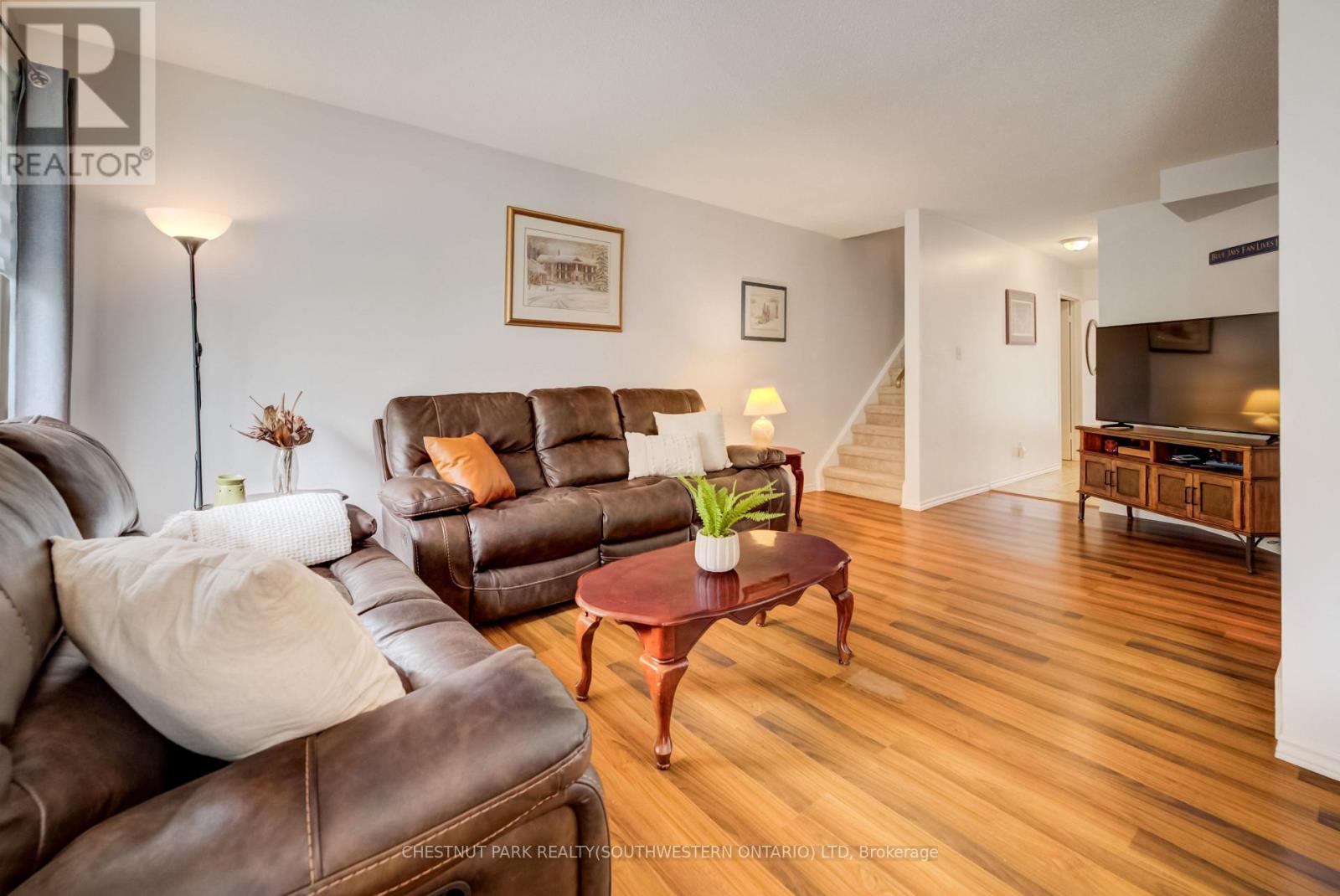 #11 210 HIGHLAND CRESCENT - 7