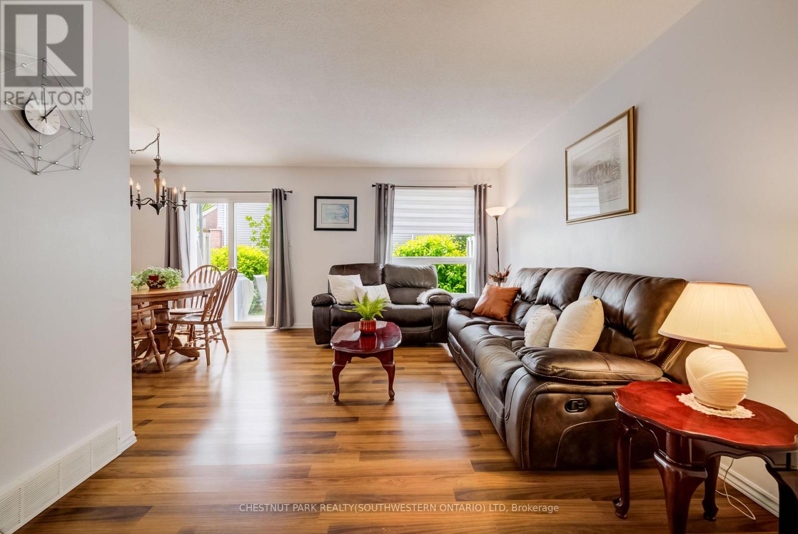 #11 210 HIGHLAND CRESCENT - 8