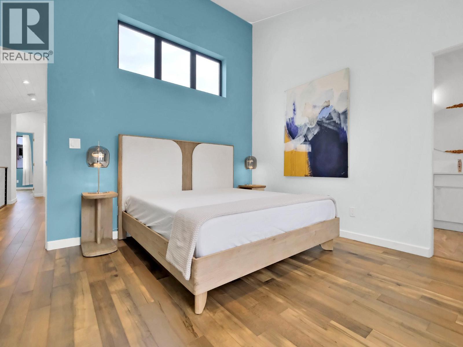 700 CHURCHILL Avenue - 24