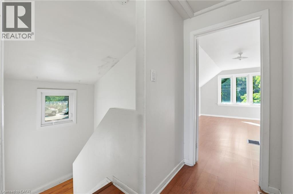 352 PARKSIDE Drive - Image 27
