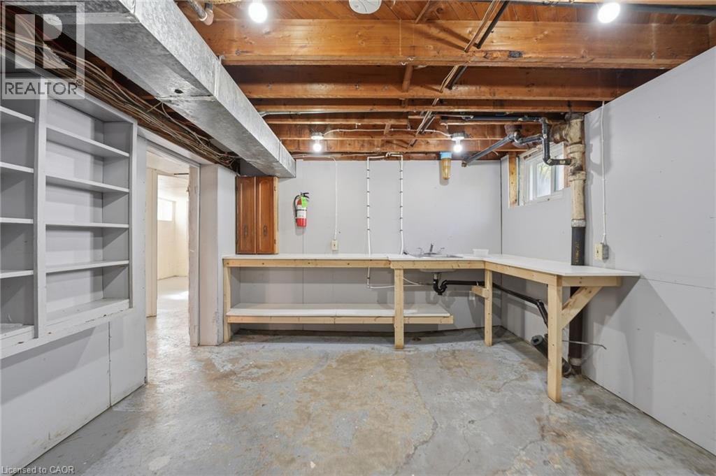 352 PARKSIDE Drive - Image 38