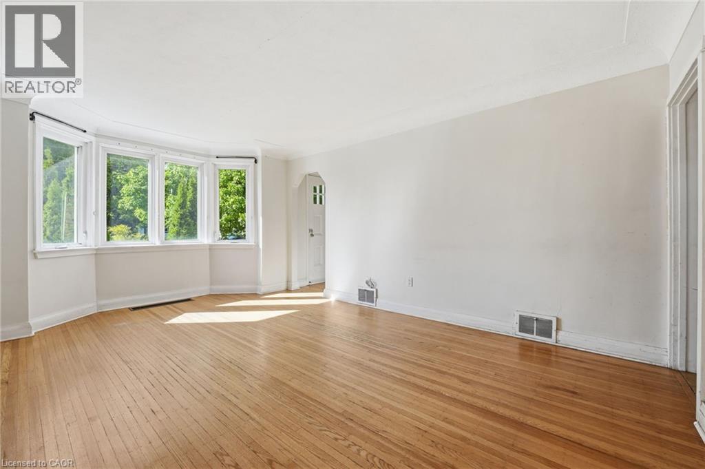 352 PARKSIDE Drive - Image 16