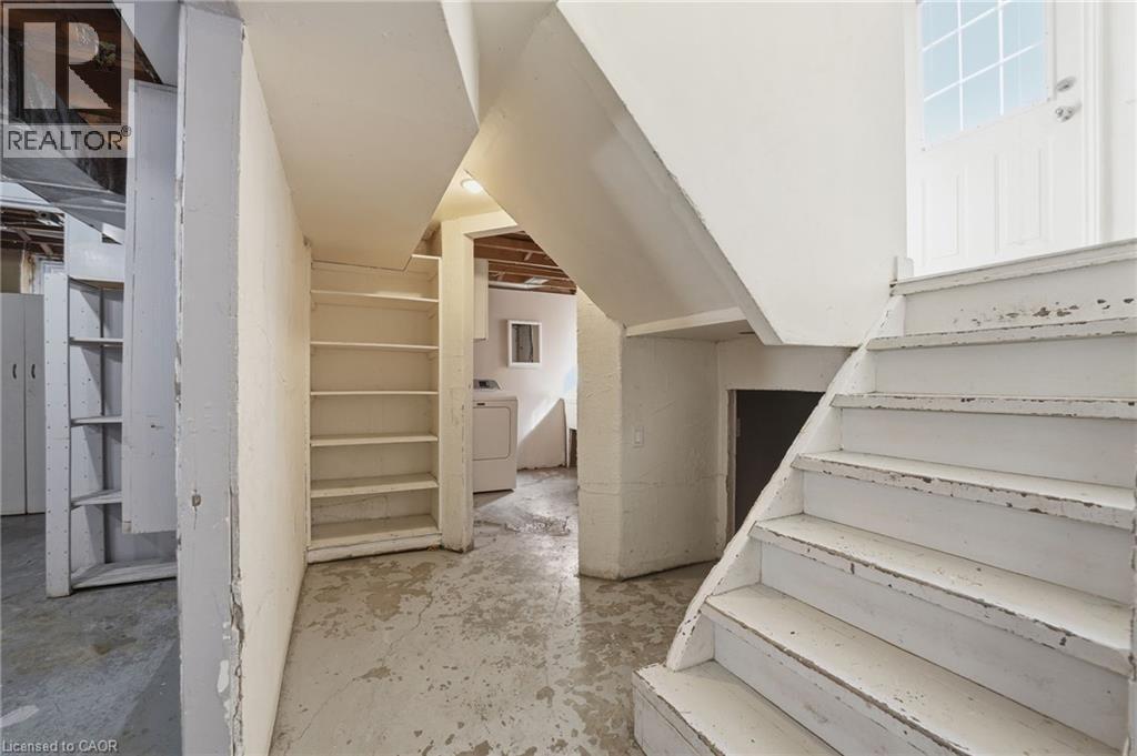 352 PARKSIDE Drive - 33