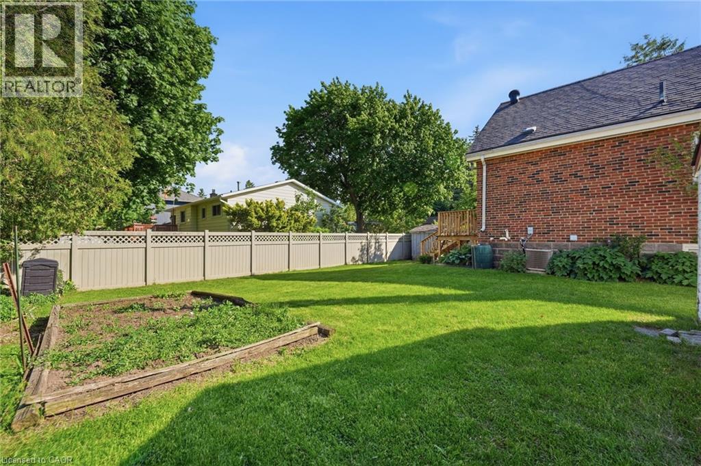 352 PARKSIDE Drive - 44