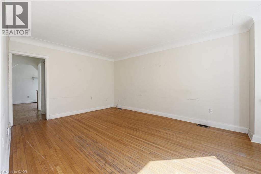 352 PARKSIDE Drive - Image 14
