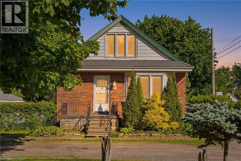 352 PARKSIDE Drive - Image 2
