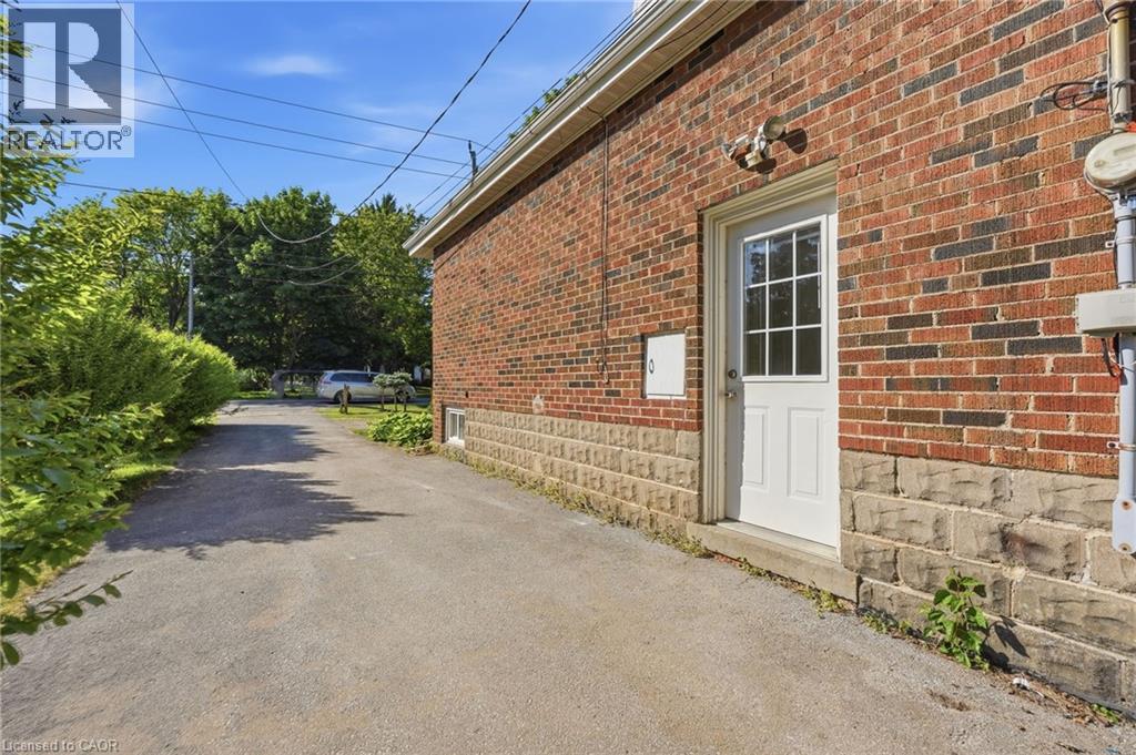 352 PARKSIDE Drive - 12