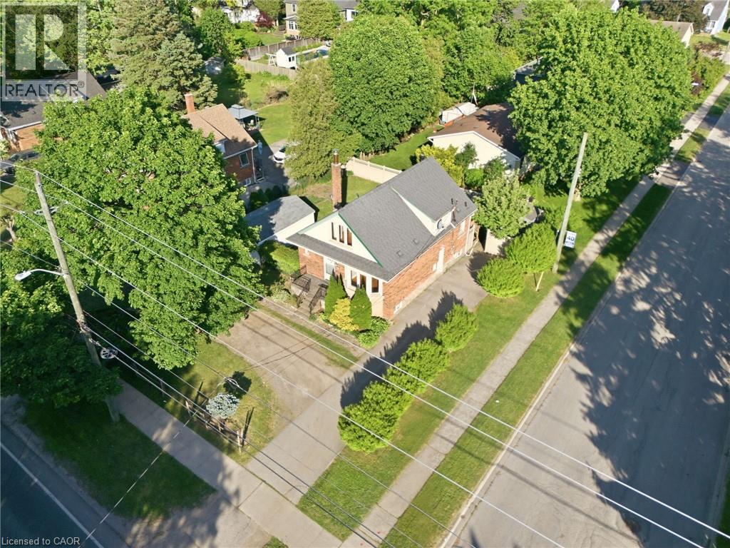 352 PARKSIDE Drive - Image 3