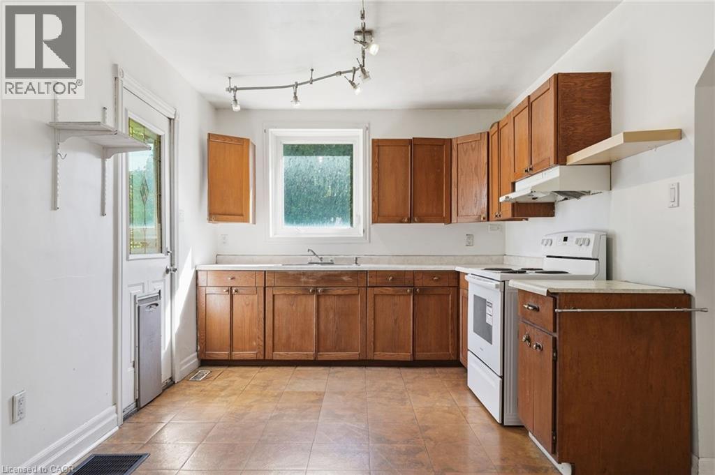 352 PARKSIDE Drive - 21