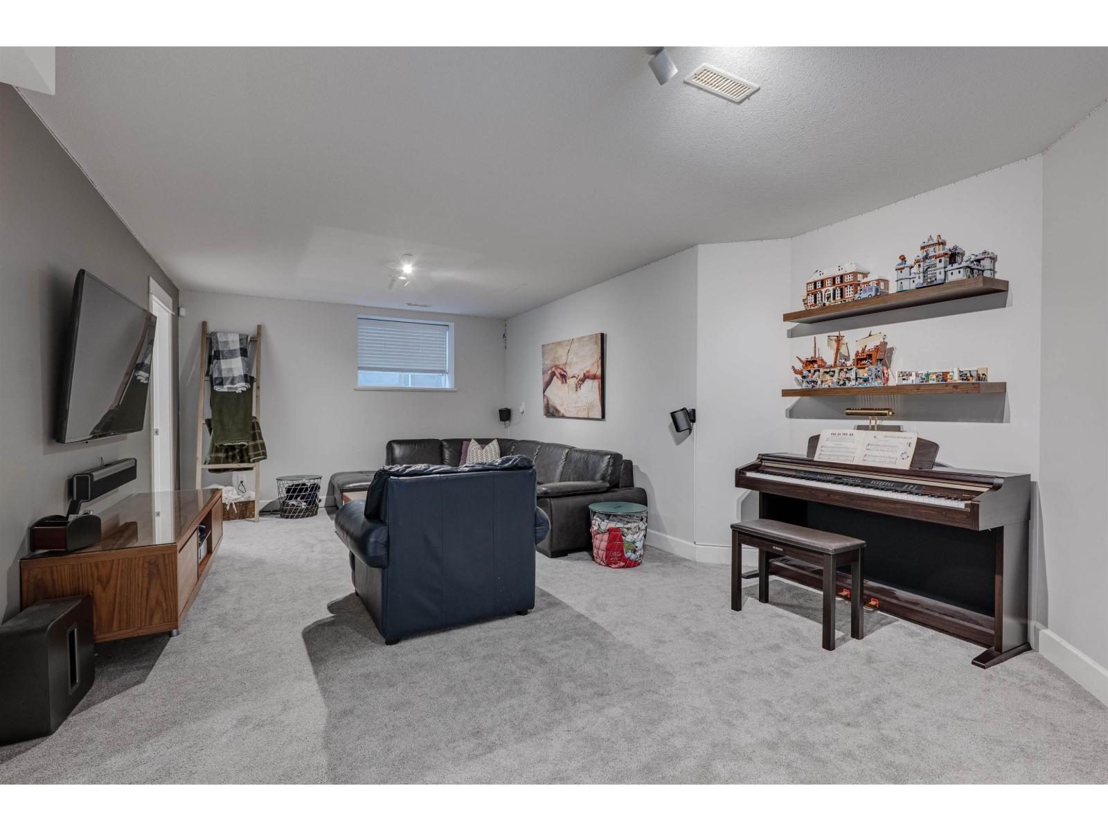 5 Bed, 4 Bath House for Sale in Langley – 20465 67B AVENUE, Langley – MLS# R3147892 - Image 35