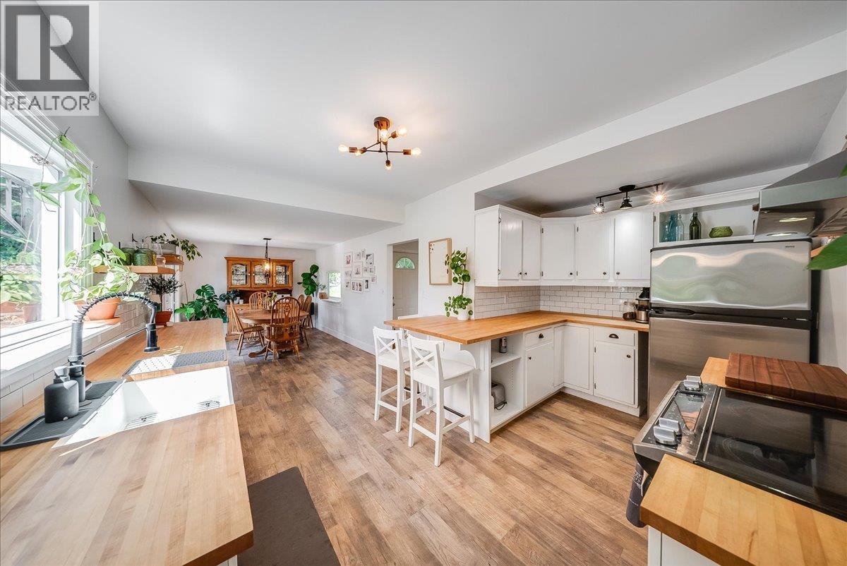 1517 Kootenay Avenue, Rossland