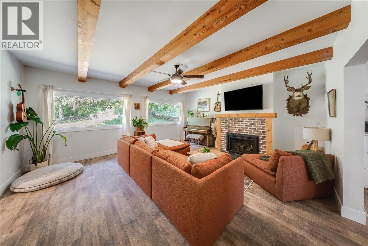 1517 Kootenay Avenue, Rossland