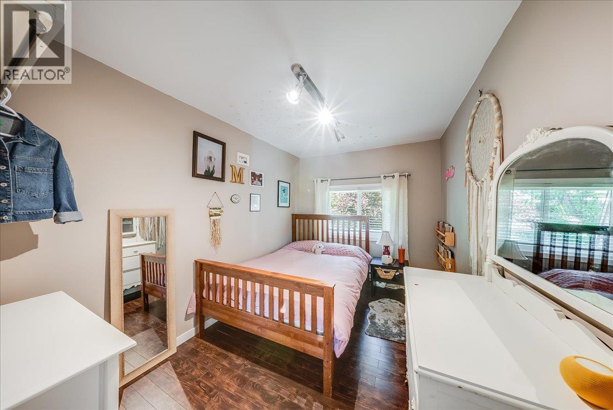 1517 Kootenay Avenue, Rossland