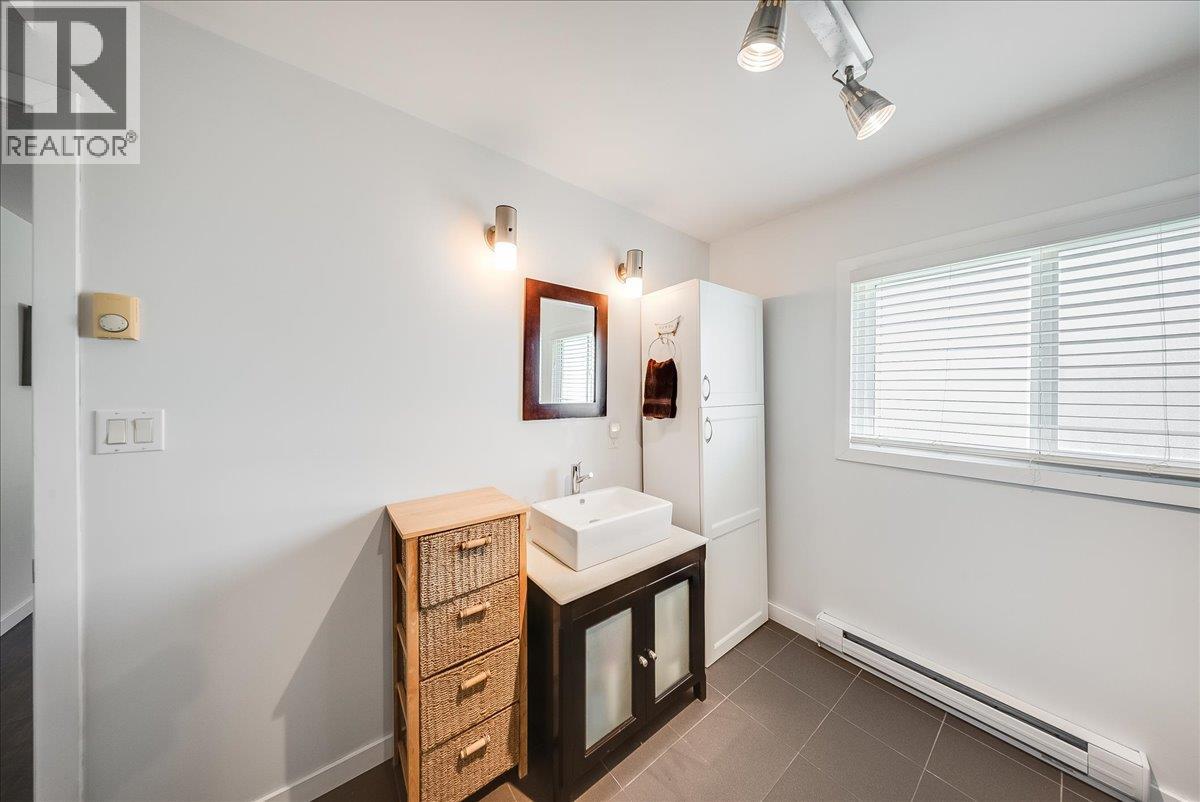 1517 Kootenay Avenue, Rossland
