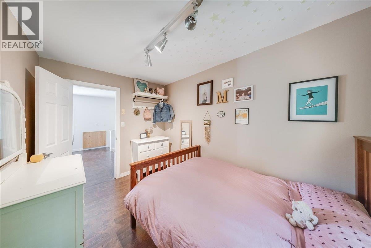 1517 Kootenay Avenue, Rossland