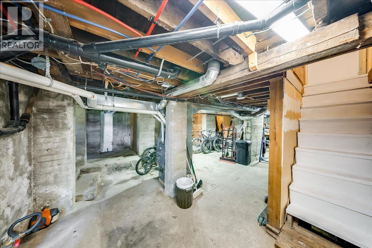 1517 Kootenay Avenue, Rossland