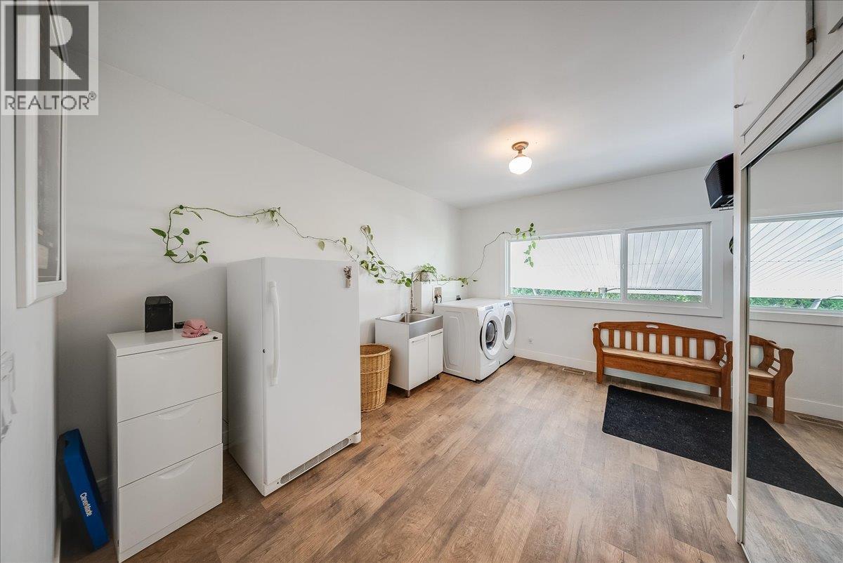 1517 Kootenay Avenue, Rossland