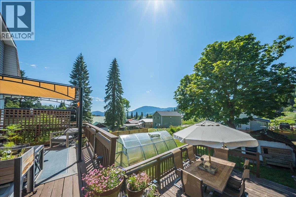 1517 Kootenay Avenue, Rossland