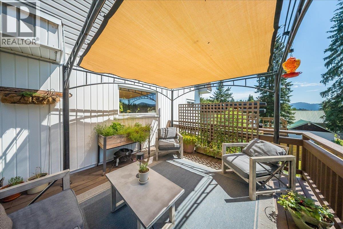 1517 Kootenay Avenue, Rossland
