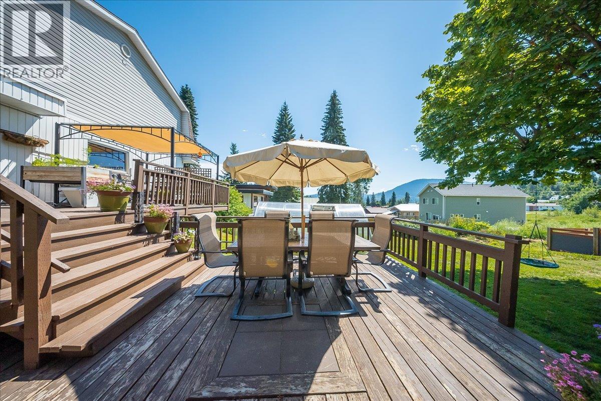 1517 Kootenay Avenue, Rossland