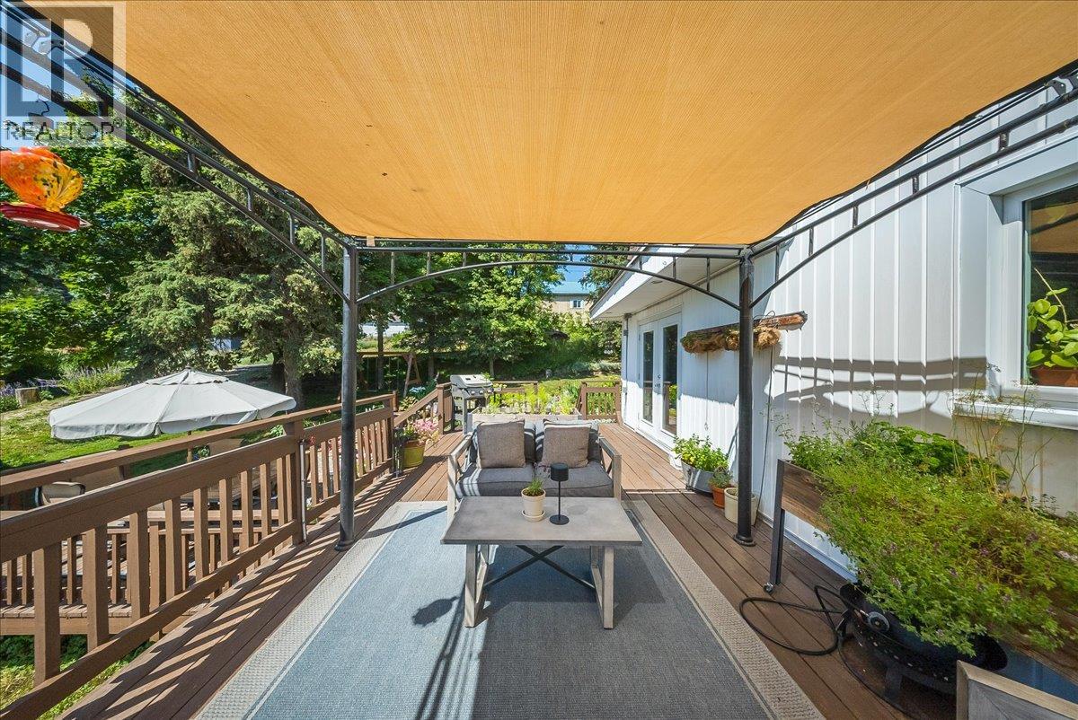1517 Kootenay Avenue, Rossland