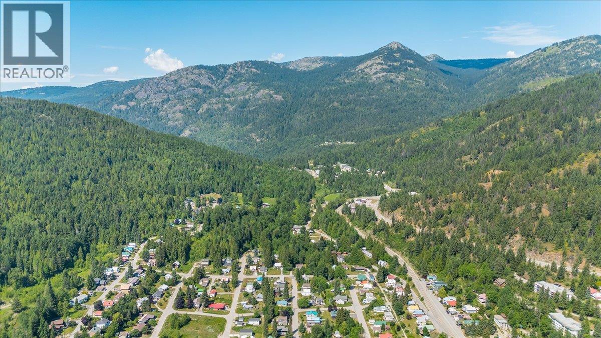 1517 Kootenay Avenue, Rossland