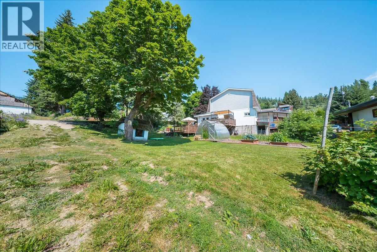 1517 Kootenay Avenue, Rossland