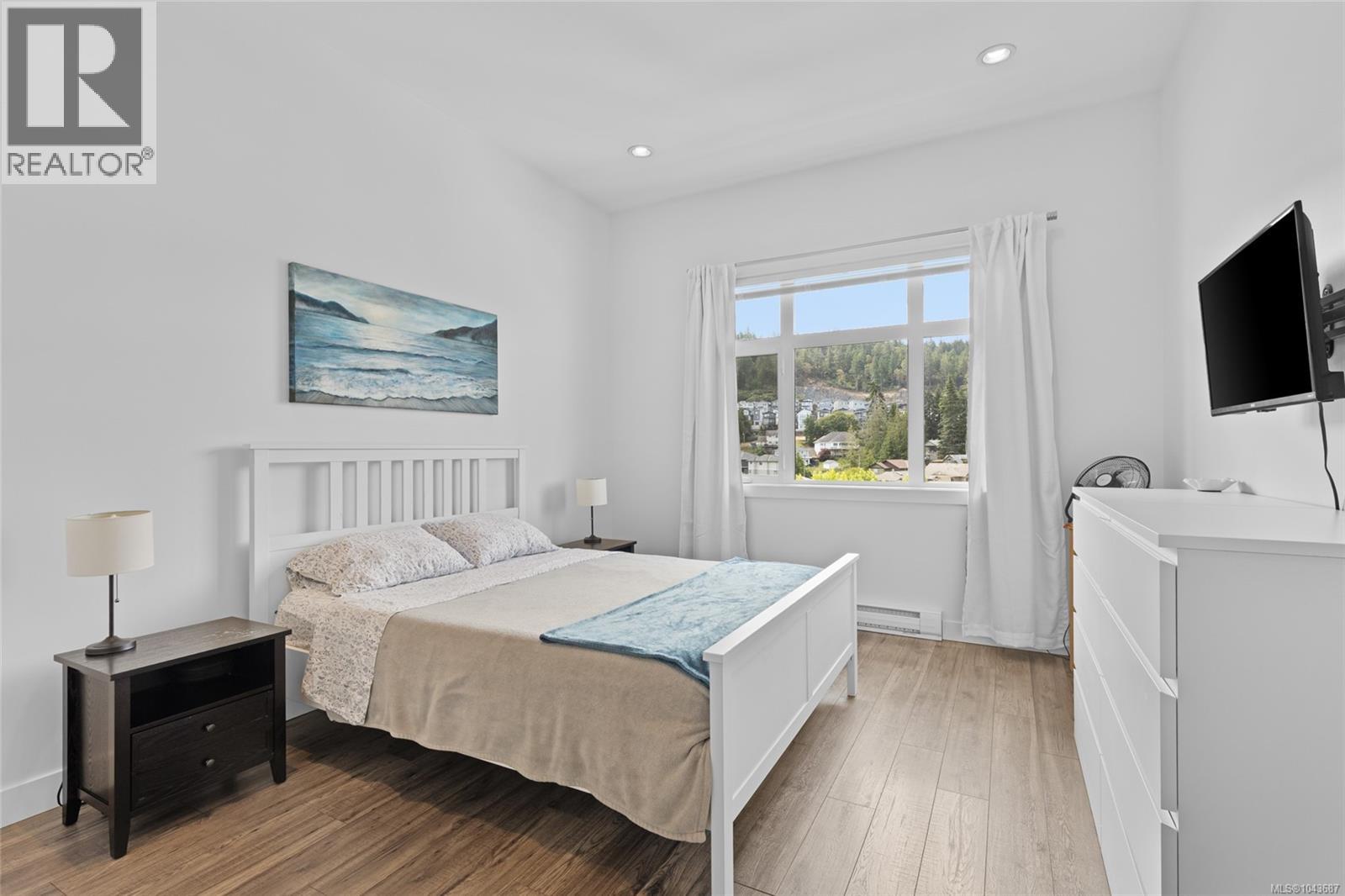 #417 2655 Sooke Rd - 17
