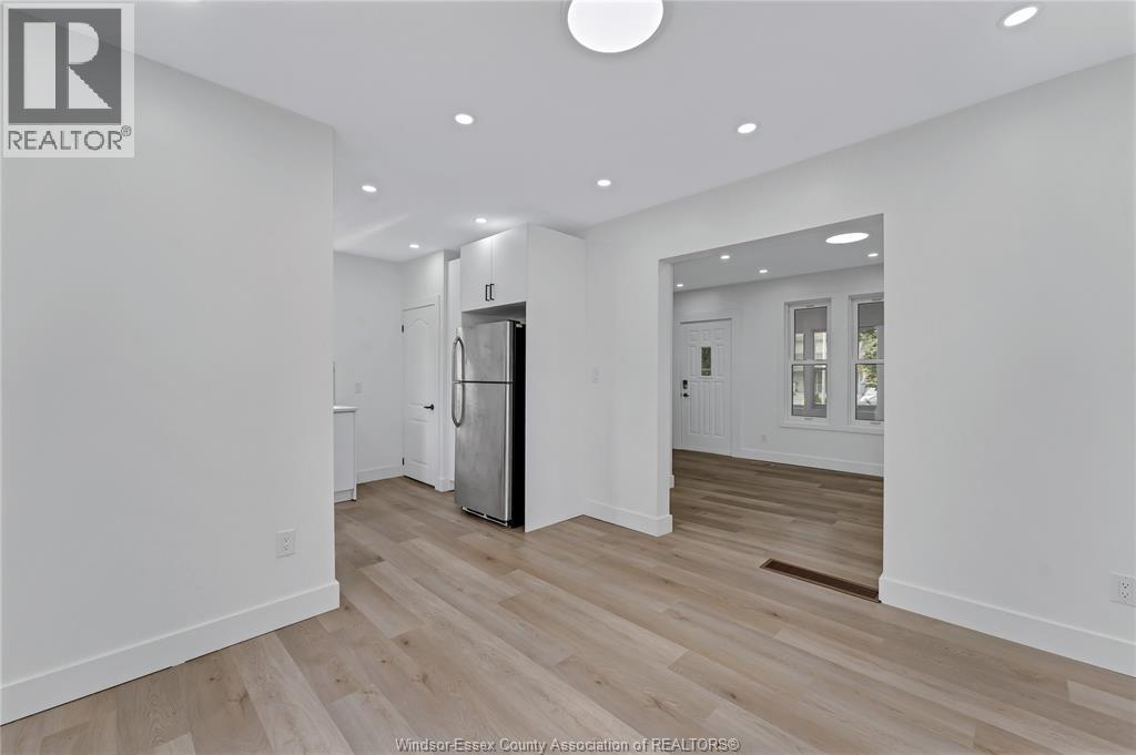 1245 GILES BOULEVARD East - 11