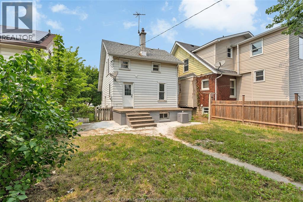 1245 GILES BOULEVARD East - 27