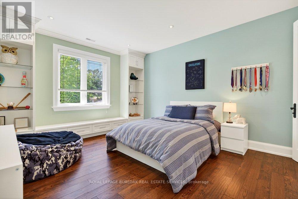 2470 APPLEWOOD DRIVE - 27