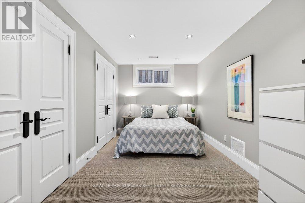 2470 APPLEWOOD DRIVE - 37
