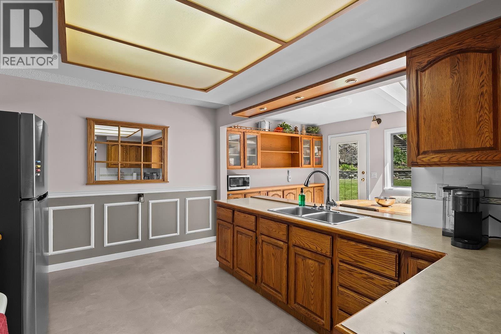 951 Montcalm Drive - 13