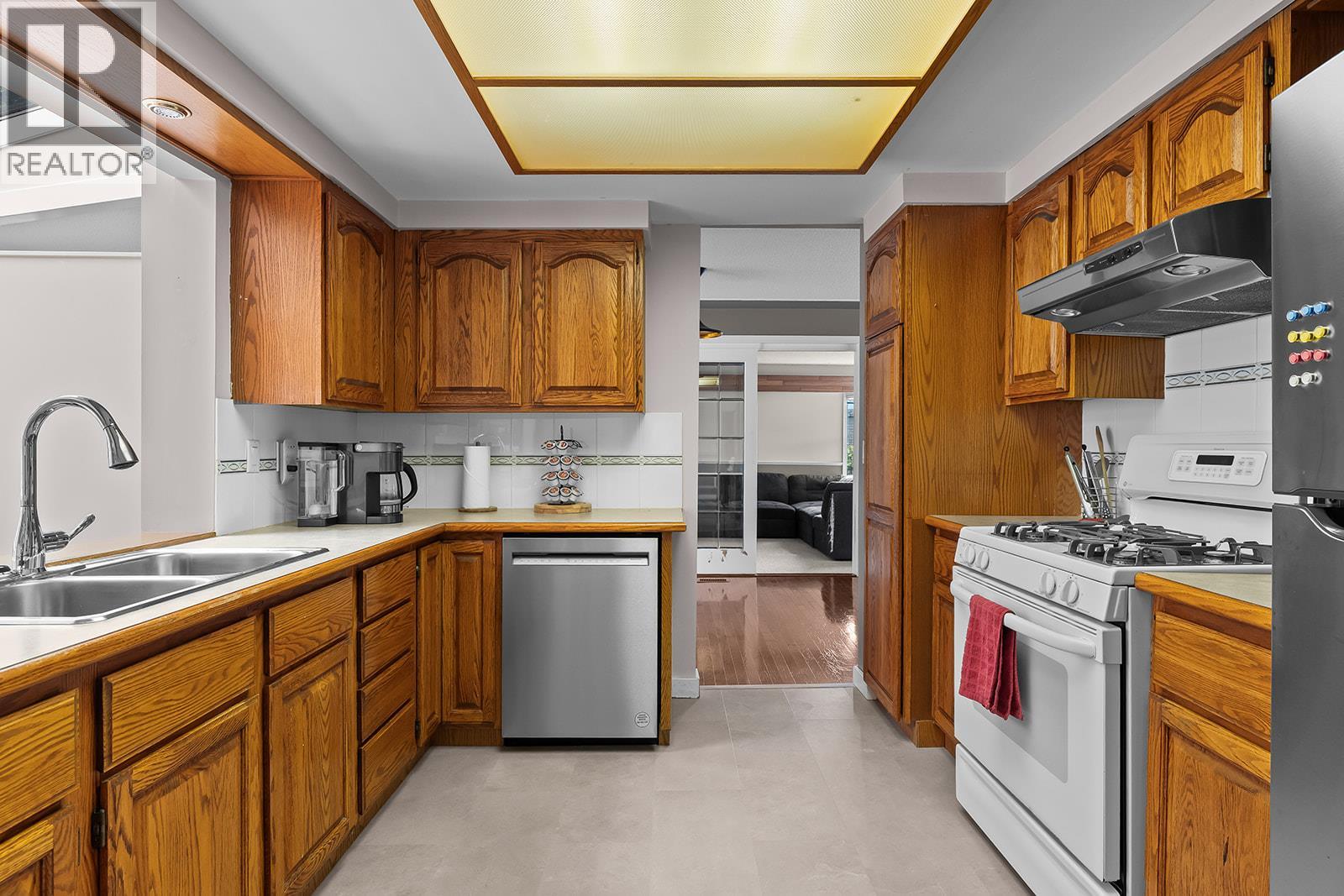 951 Montcalm Drive - 14