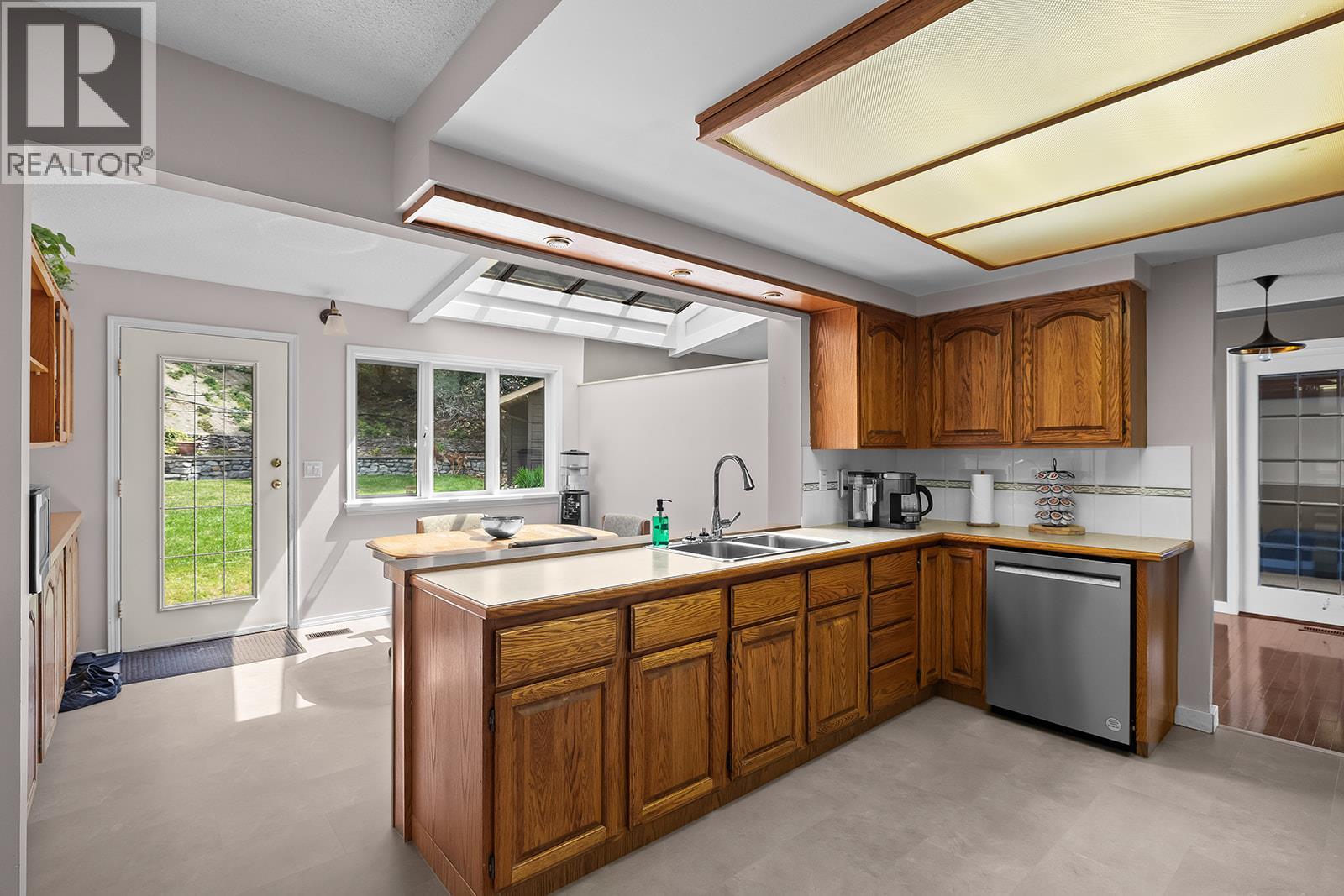 951 Montcalm Drive - 15
