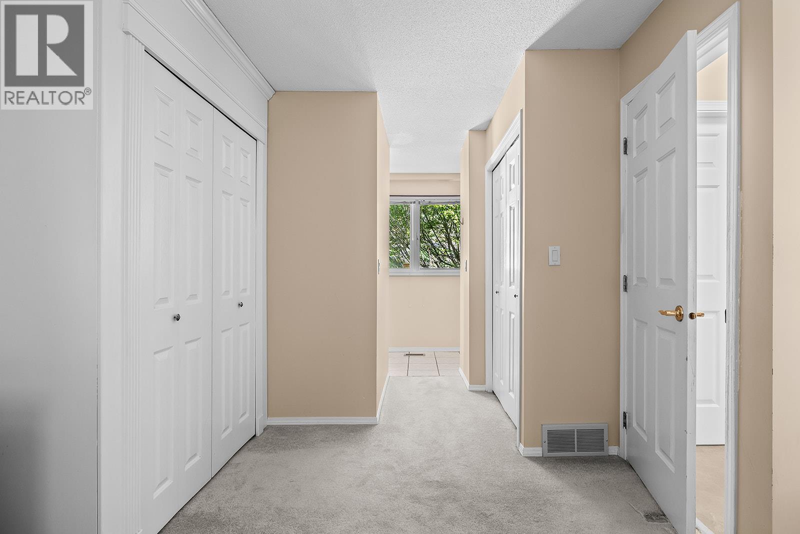 951 Montcalm Drive - 22
