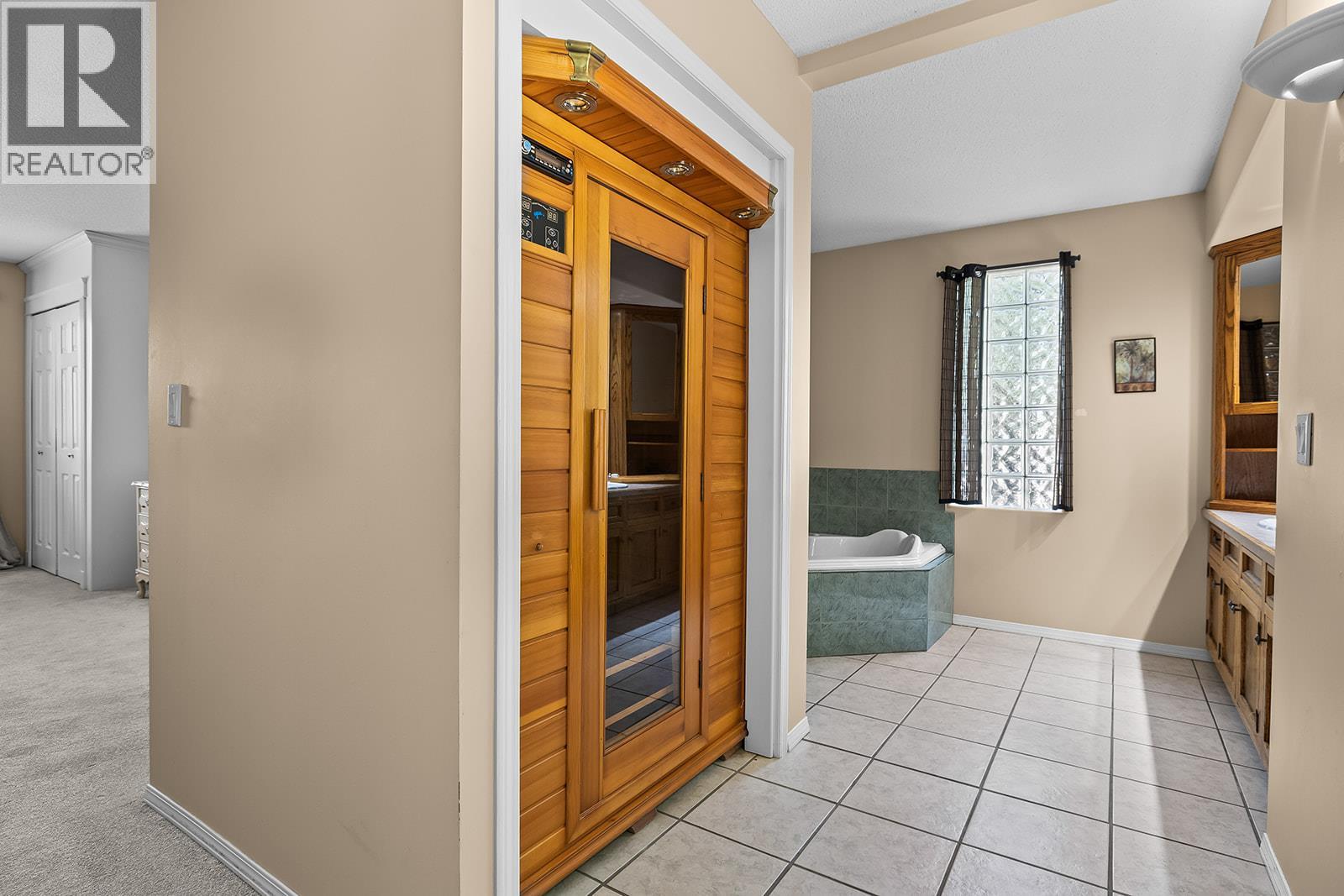 951 Montcalm Drive - 24