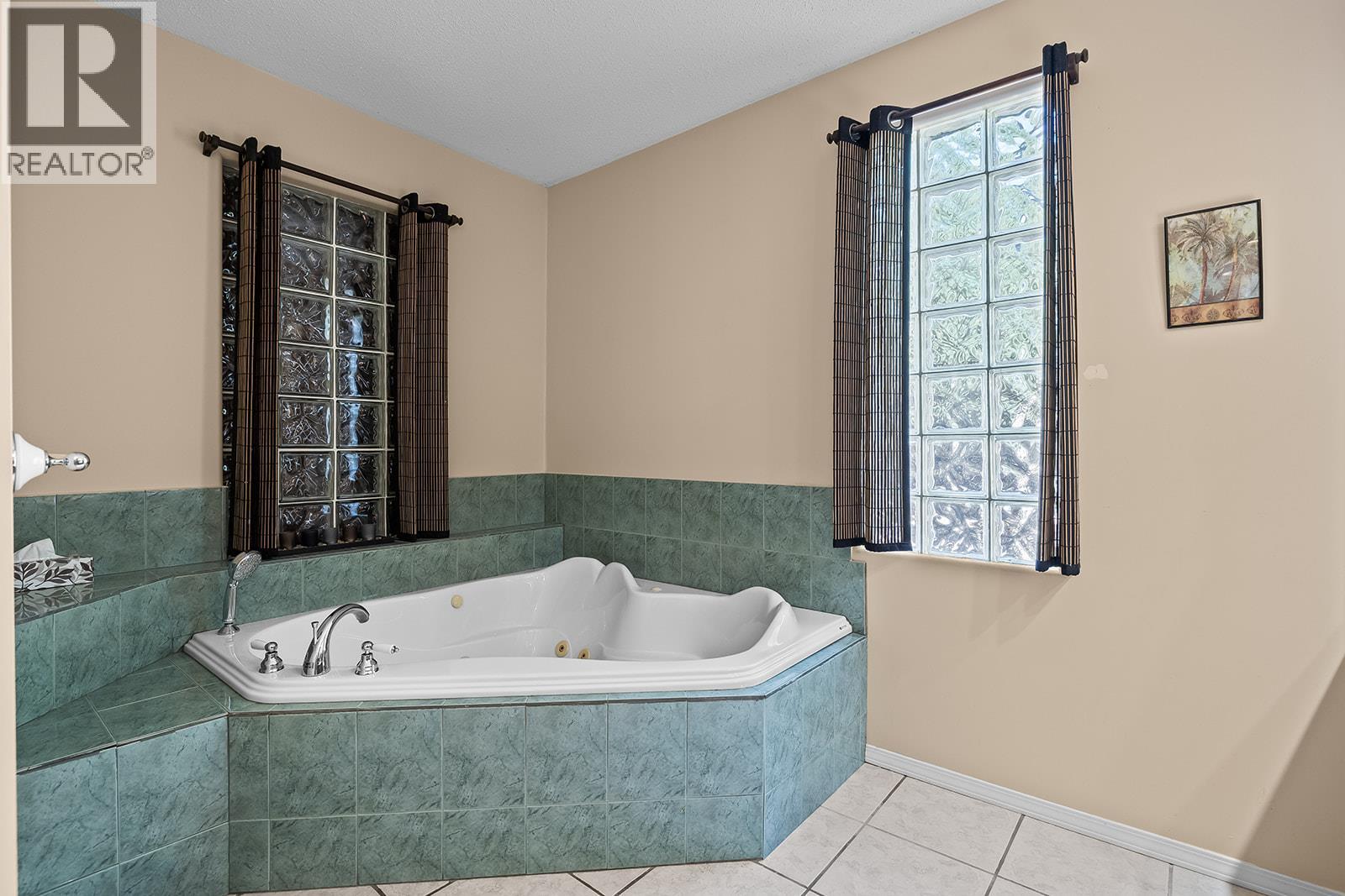 951 Montcalm Drive - 25