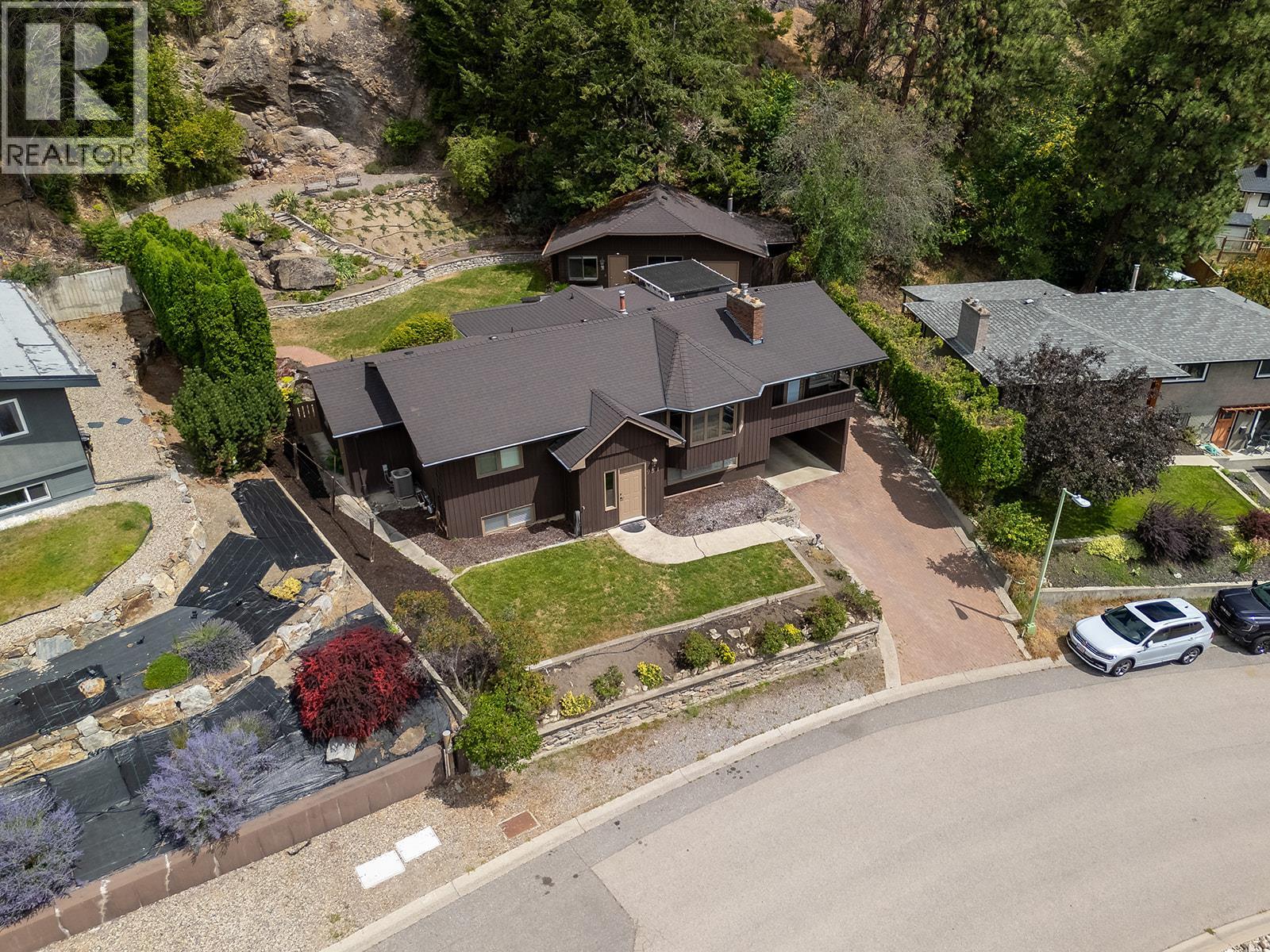 951 Montcalm Drive - 48