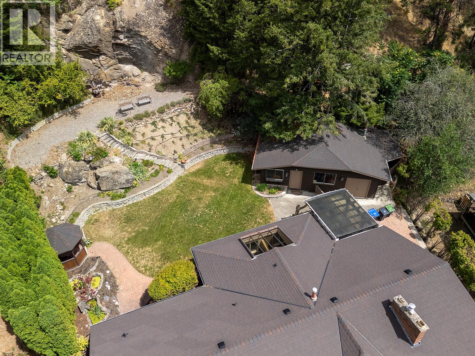 951 Montcalm Drive - 49