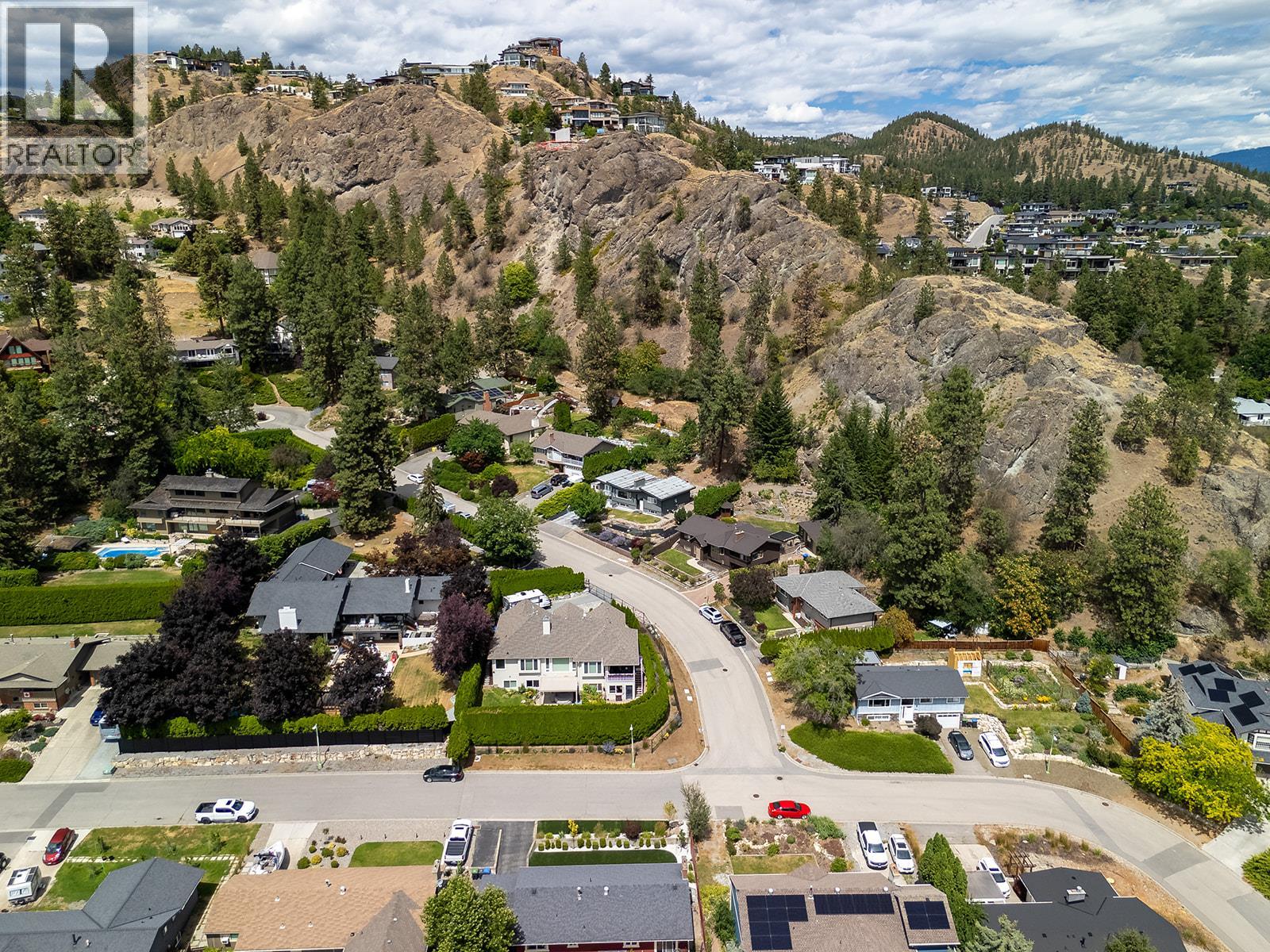 951 Montcalm Drive - 52