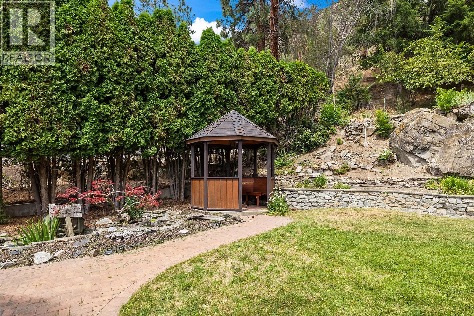 951 Montcalm Drive - 58