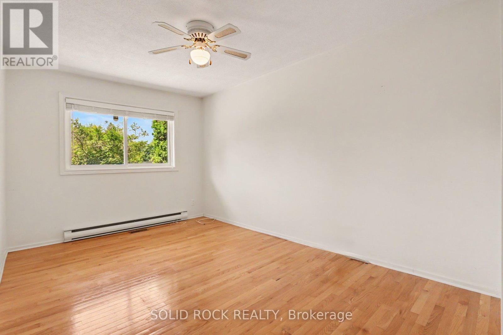 220 HIGHFIELD CRESCENT - 22