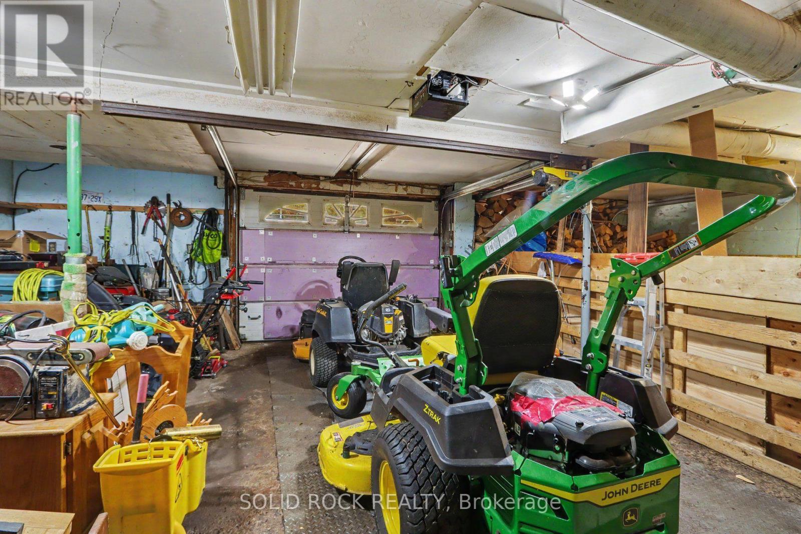220 HIGHFIELD CRESCENT - 25
