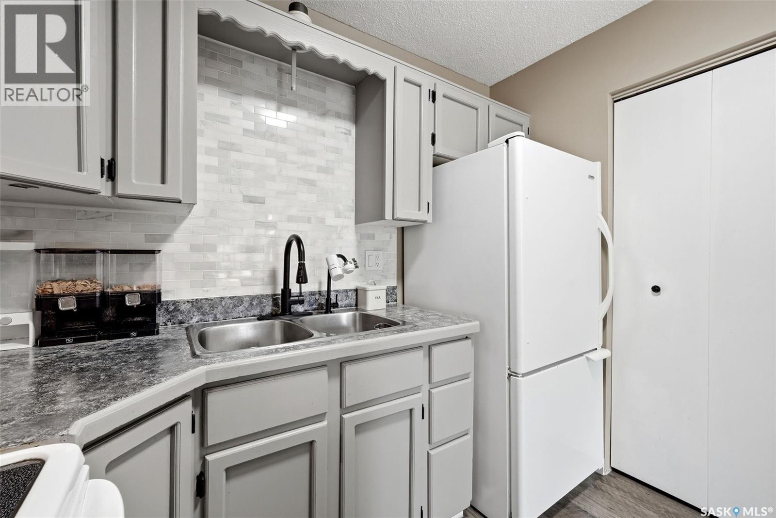 22 Salemka CRESCENT - 12