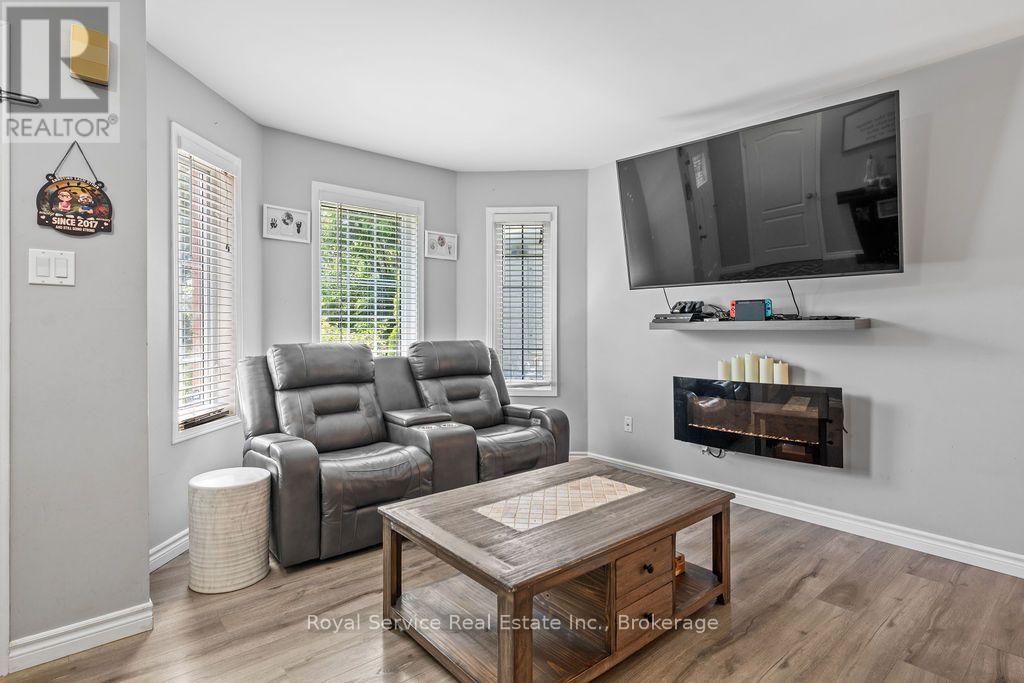 1104 TILLISON AVENUE - 13